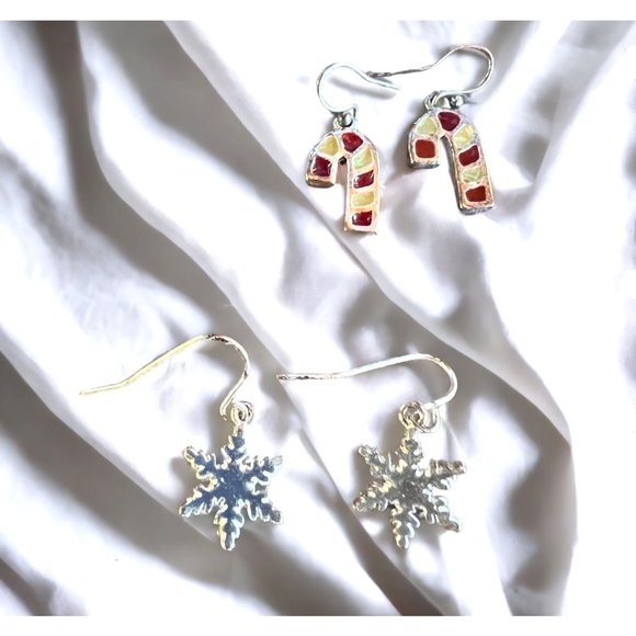 Unbranded Jewelry - Christmas Holiday Candy Cane Snowflake Shepherd Hook Earrings